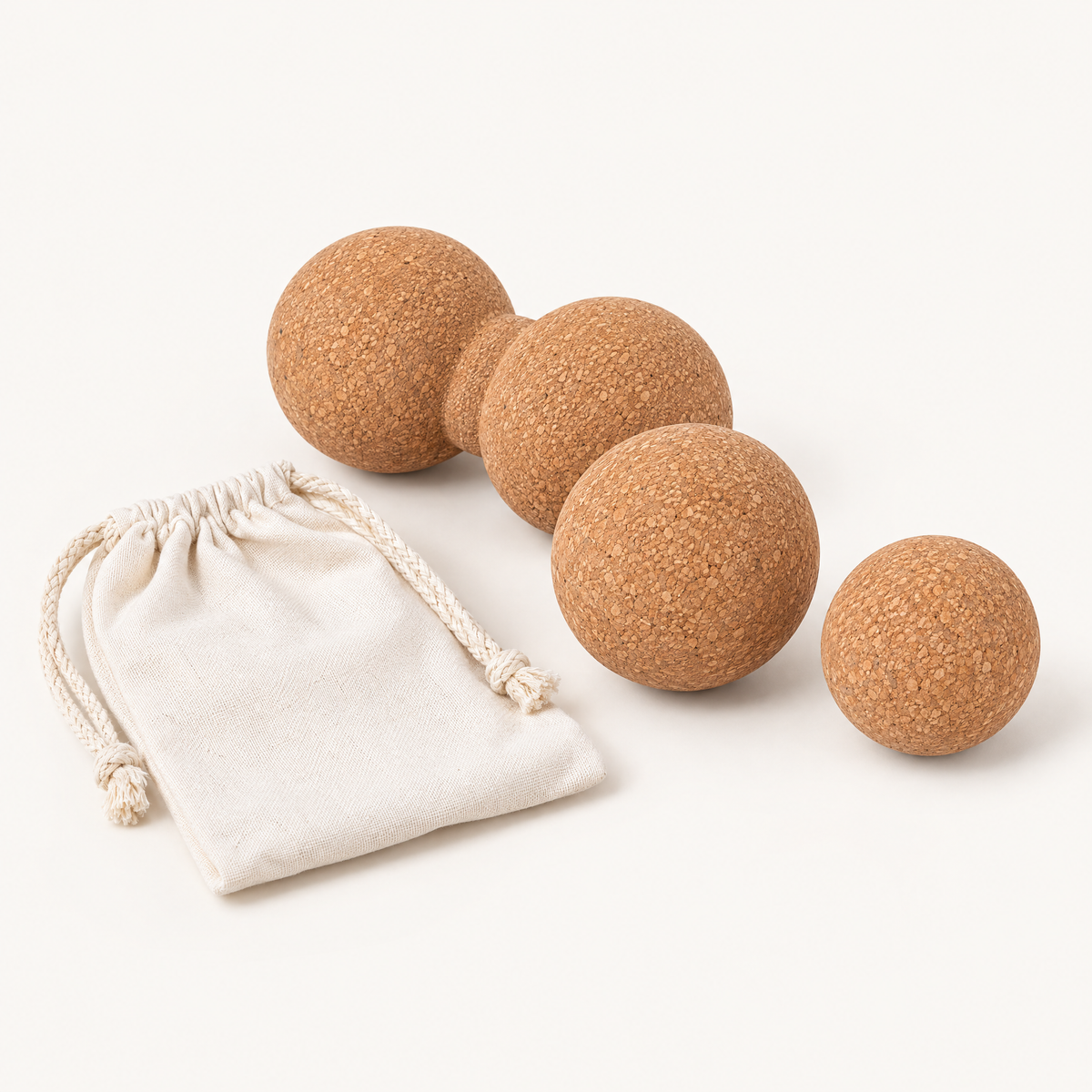 Balles de massage en liège, deux balles rondes et une balle double, avec leur pochette en coton